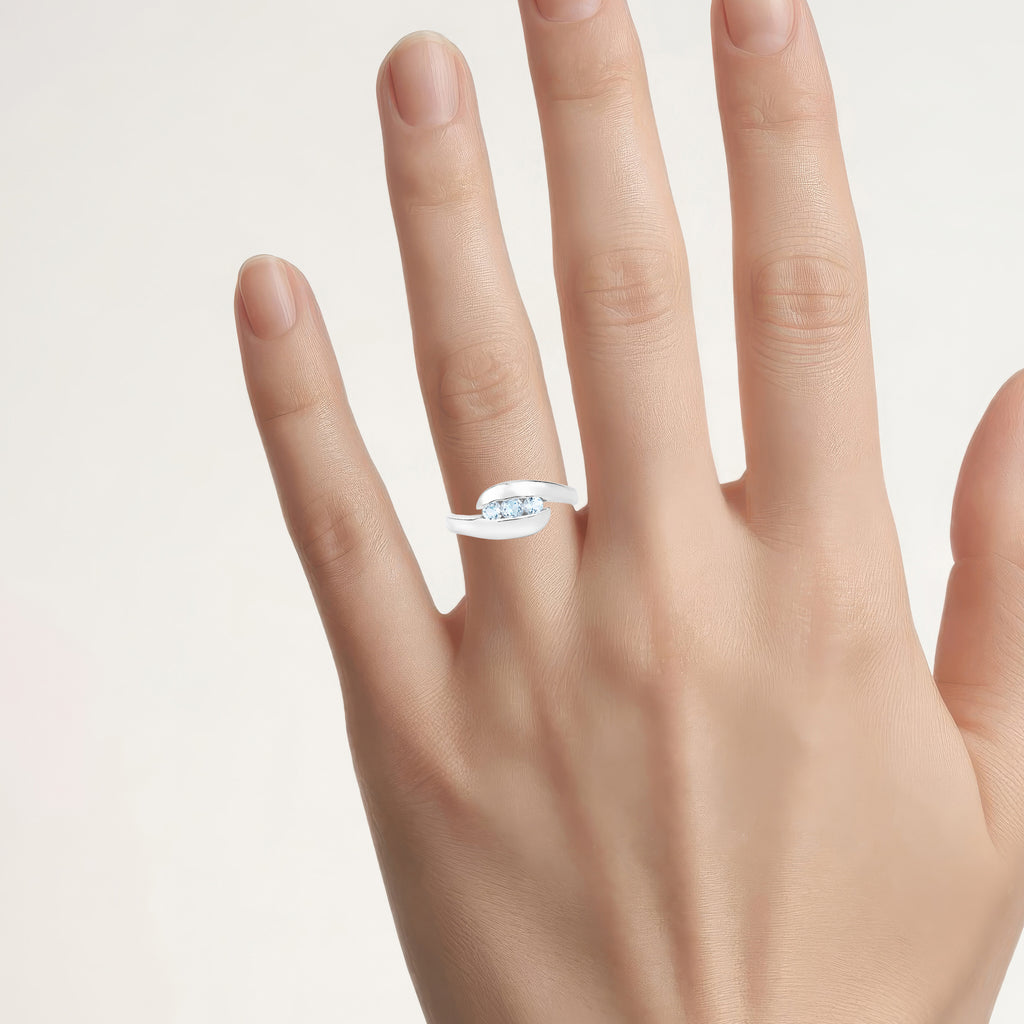 Blue Topaz Ring 0.7 Carats Sterling Silver