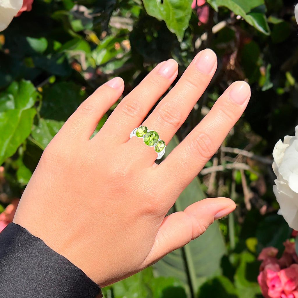 Peridot Ring 3.32 Carats Sterling Silver