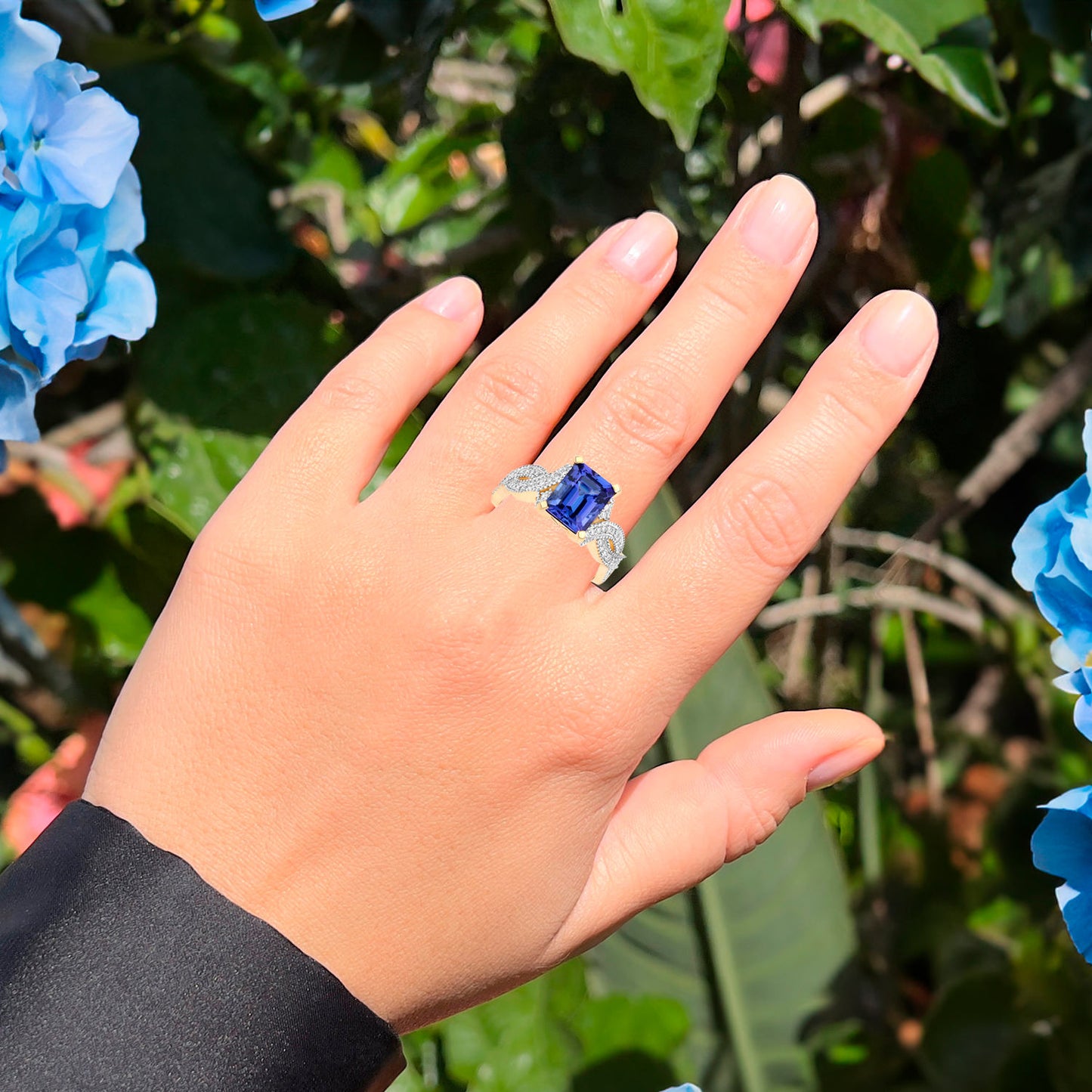 Tanzanite Ring With Diamonds 3.01 Carats 14K Yellow Gold