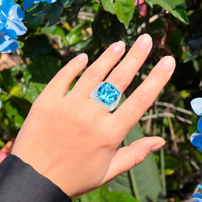 Important Aquamarine Cocktail Ring Double Diamond Halo 13.5 Carats