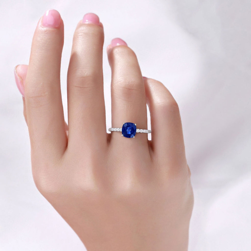 Blue Sapphire Ring With Diamonds 2.64 Carats 18K White Gold