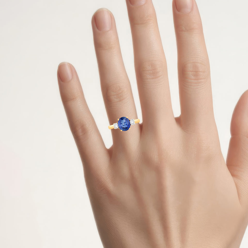 Blue Sapphire Ring With Diamonds 2.7 Carats 18K Yellow Gold