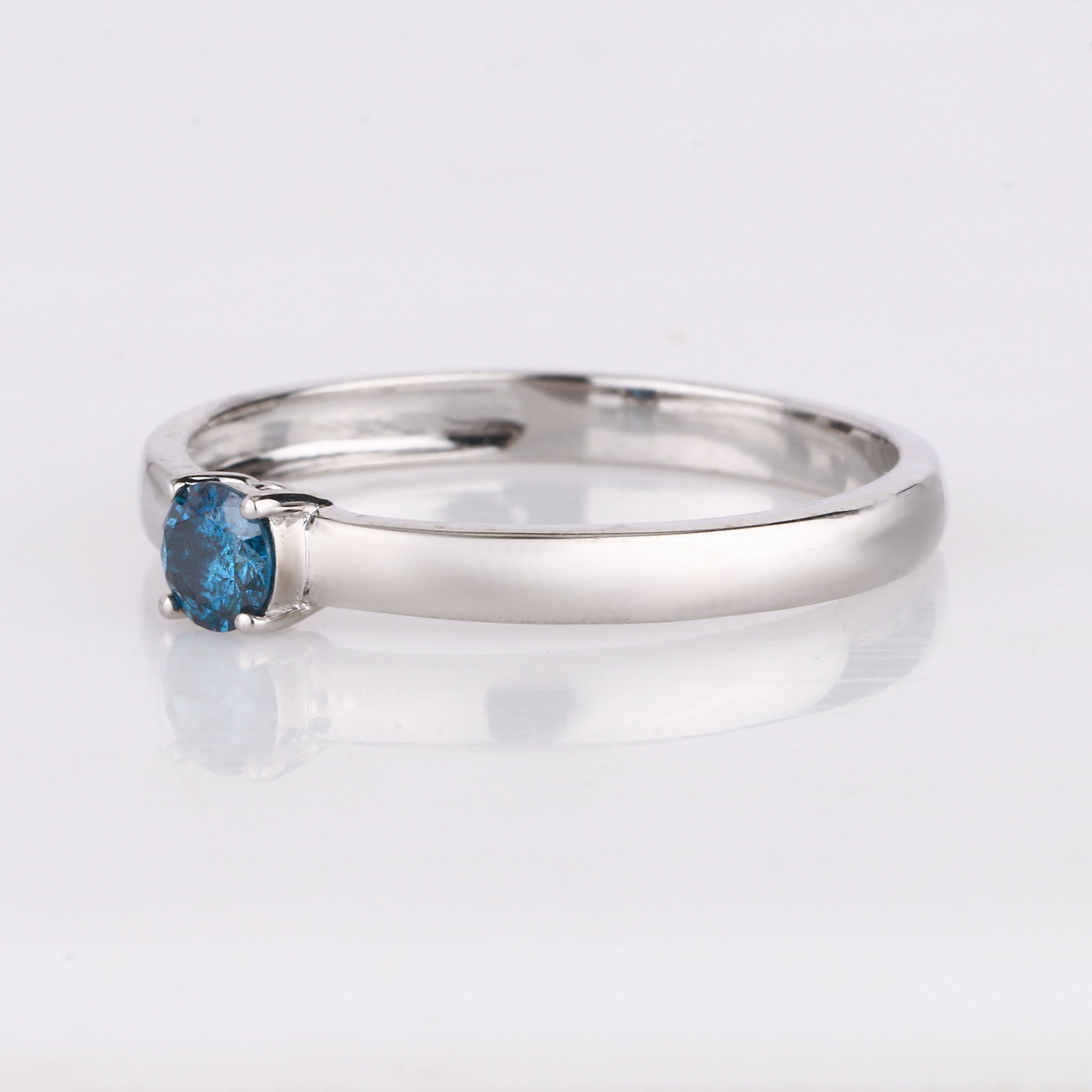 Blue Diamond Ring 0.2 Carats 9K White Gold