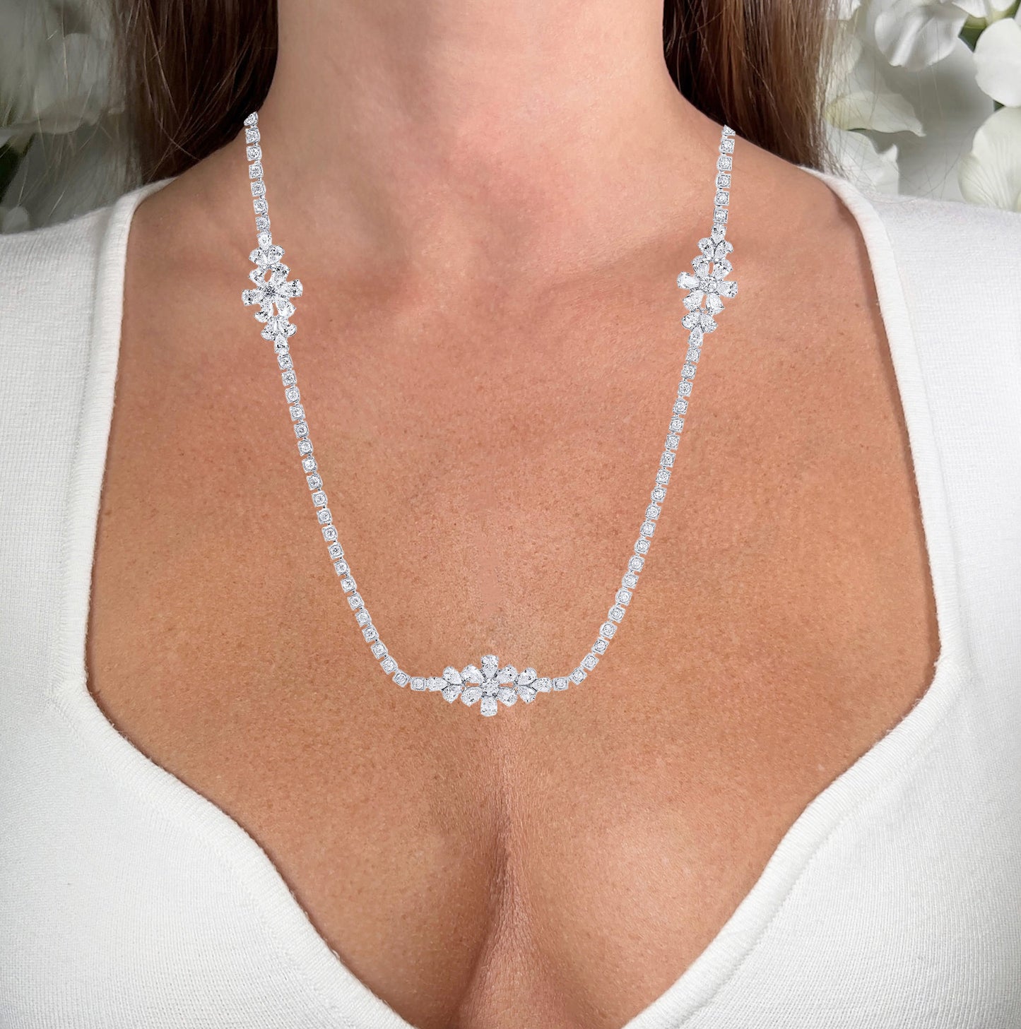 Diamond Flower Necklace 9.1 Carats Pear and Round Cut 18K White Gold