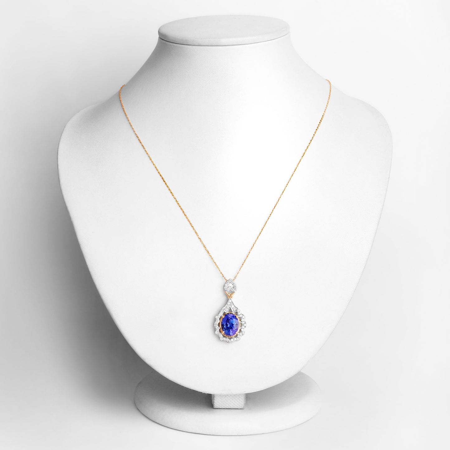 Tanzanite Pendant Necklace Diamonds 4.38 Carats 14K Yellow Gold