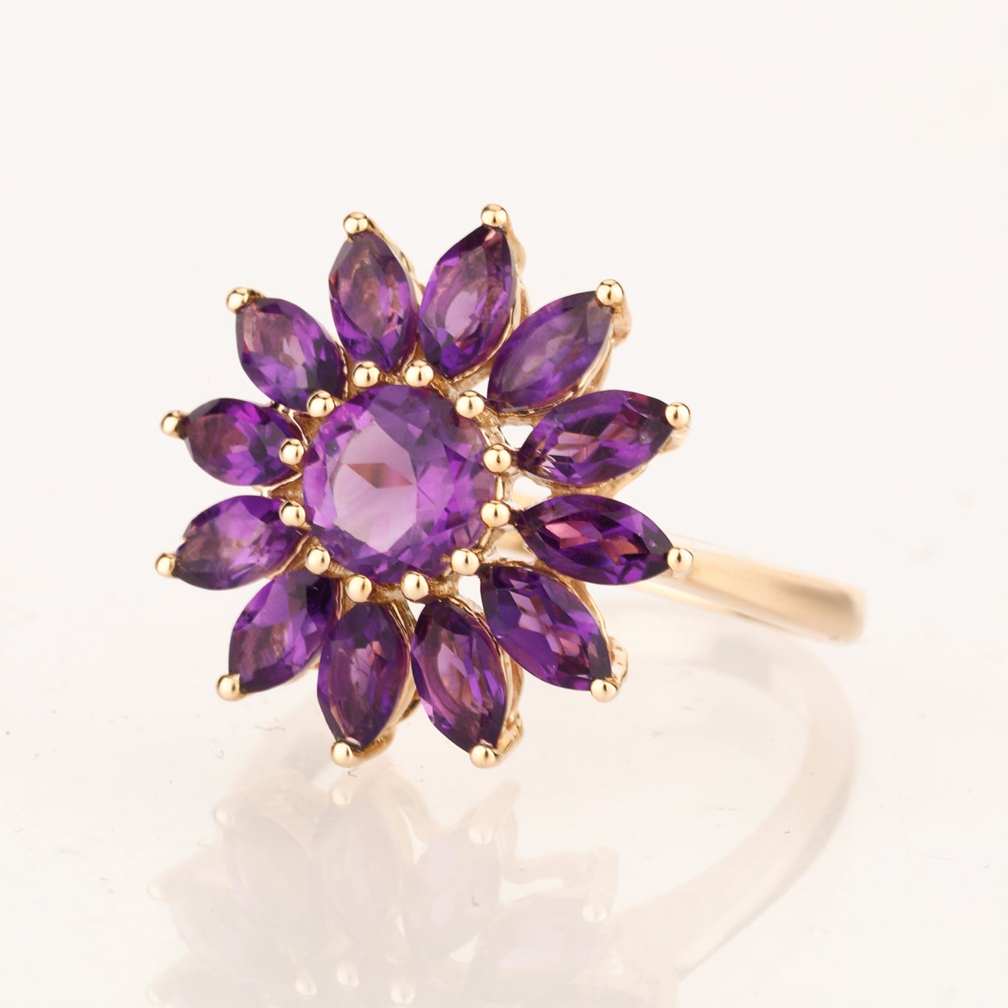 Amethyst Ring 2.53 Carats 9K Yellow Gold