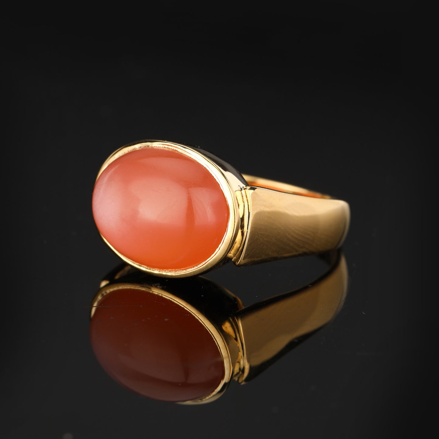 Peach Moonstone Ring 9.5 Carats Gold Plated Silver