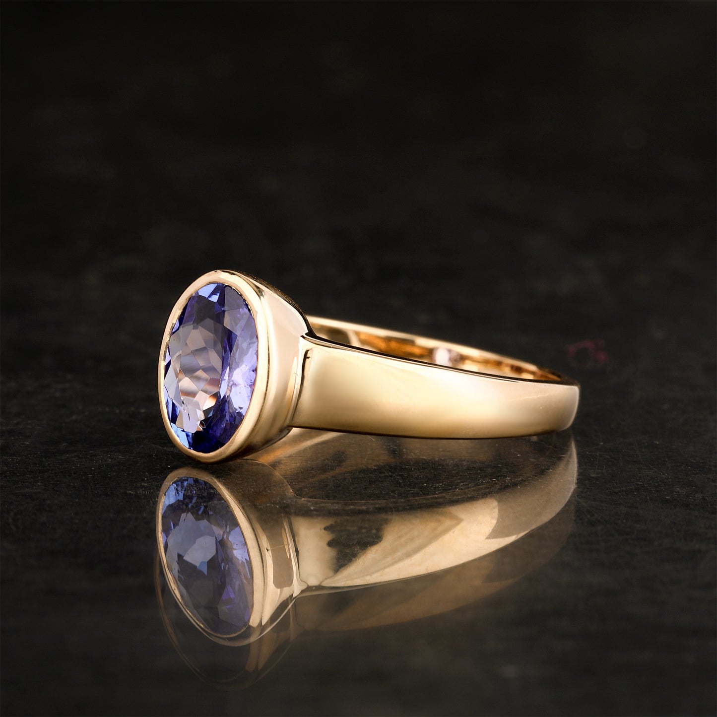 Natural Tanzanite Ring 1.7 Carats 9K Yellow Gold