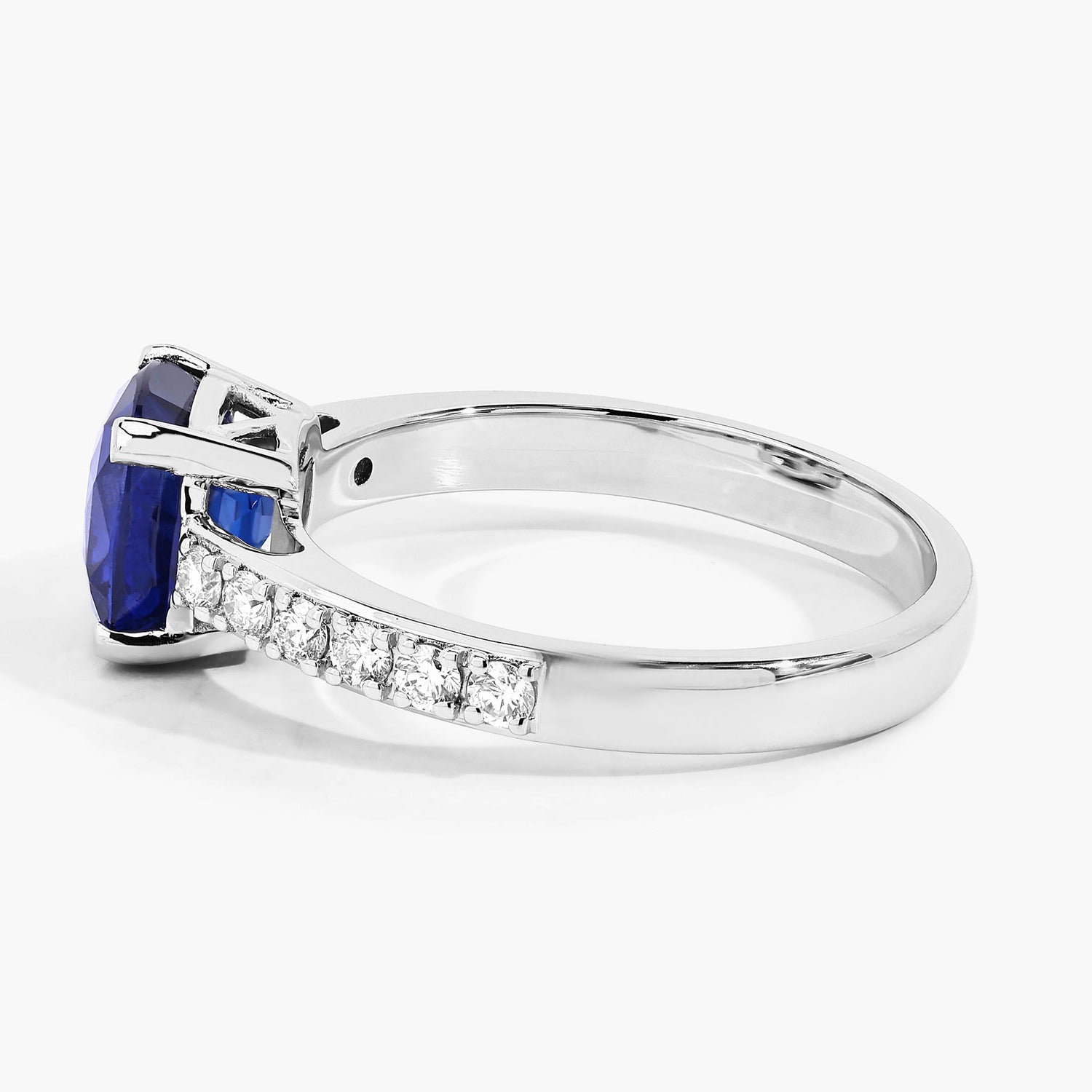 Blue Sapphire Ring With Diamonds 2.82 Carats 18K White Gold