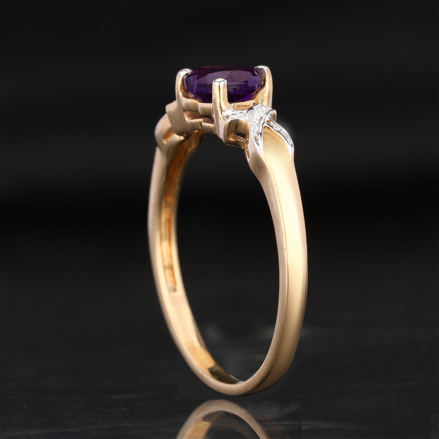 Amethyst Ring With Diamonds 0.43 Carats 9K Yellow Gold