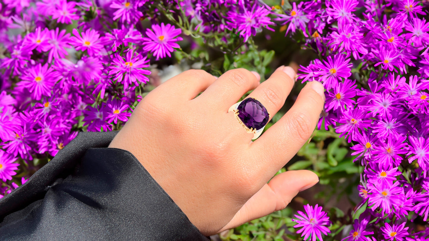 Natural Amethyst Statement Ring Diamond Setting 11.5 Carats 14K Gold