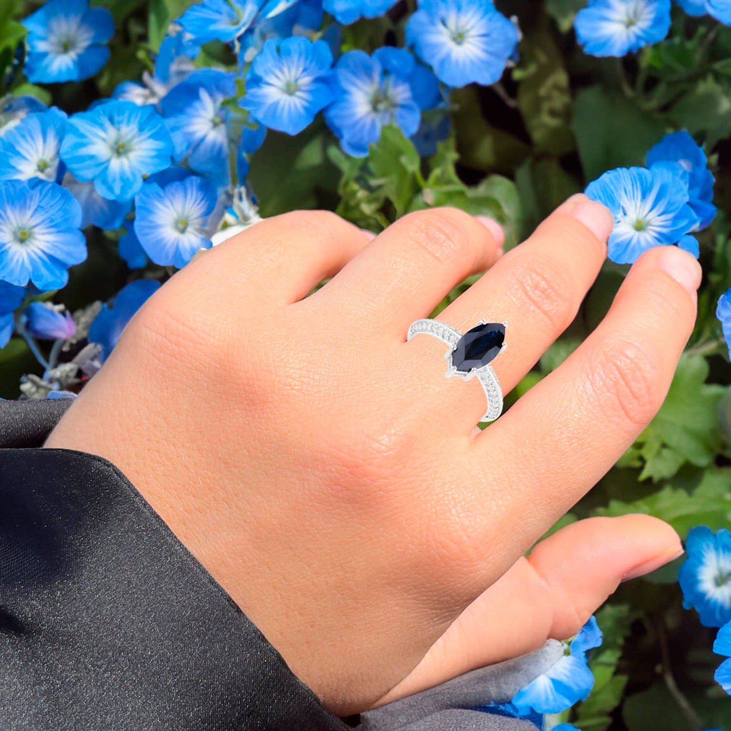 Blue Sapphire Ring Diamonds 2.4 Carats 10K White Gold