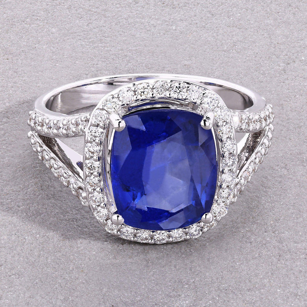 Blue Sapphire Ring With Diamonds 4.54 Carats 18K White Gold