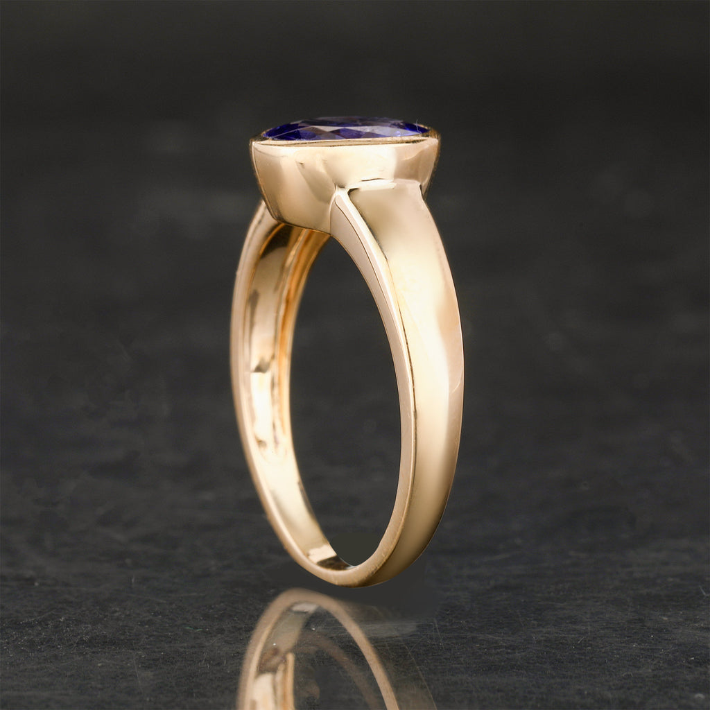Natural Tanzanite Ring 1.7 Carats 9K Yellow Gold