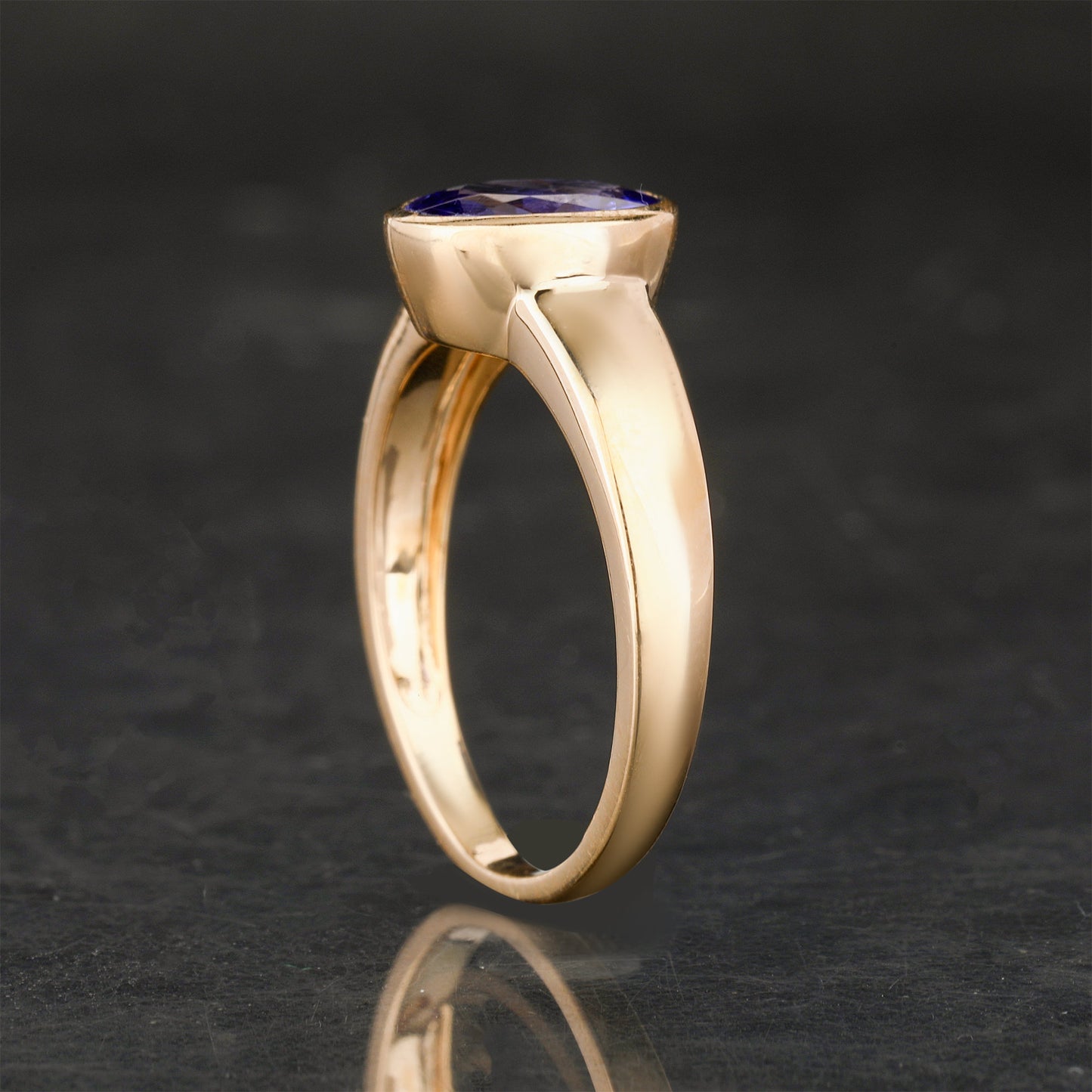 Natural Tanzanite Ring 1.7 Carats 9K Yellow Gold