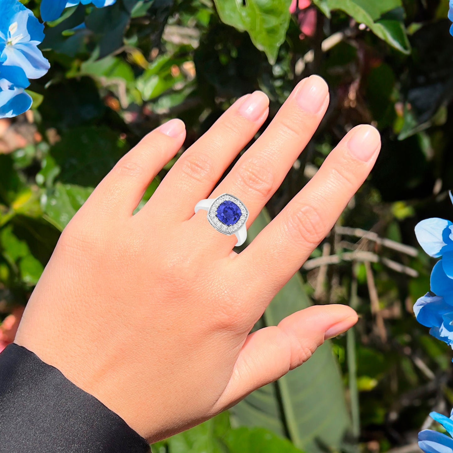 Tanzanite Ring With Diamonds 2.58 Carats 14K White Gold