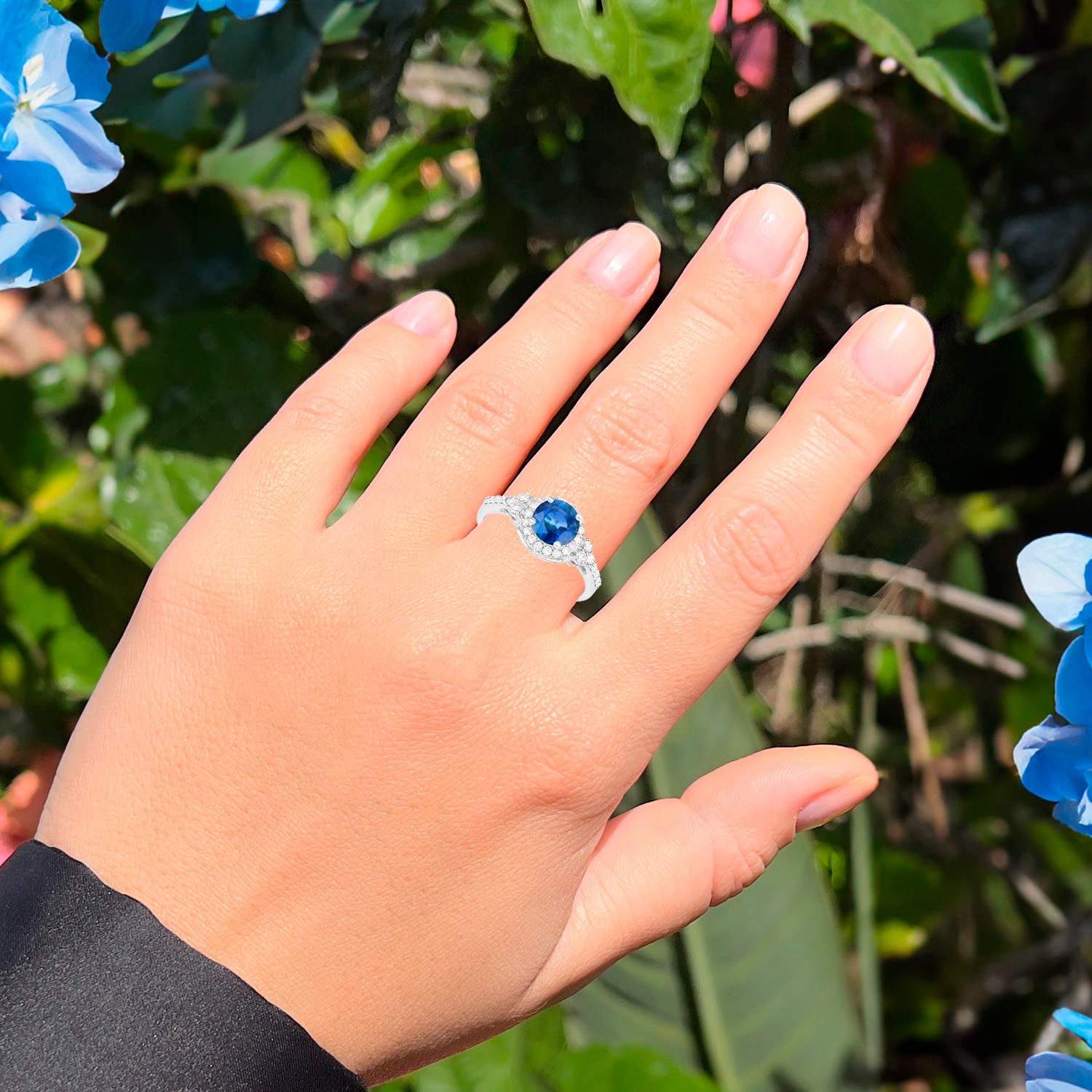 Blue Sapphire Ring With Diamonds 1.34 Carats 14K White Gold