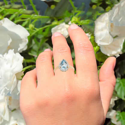 Aquamarine Ring With Diamonds 1.74 Carats 9K Yellow Gold