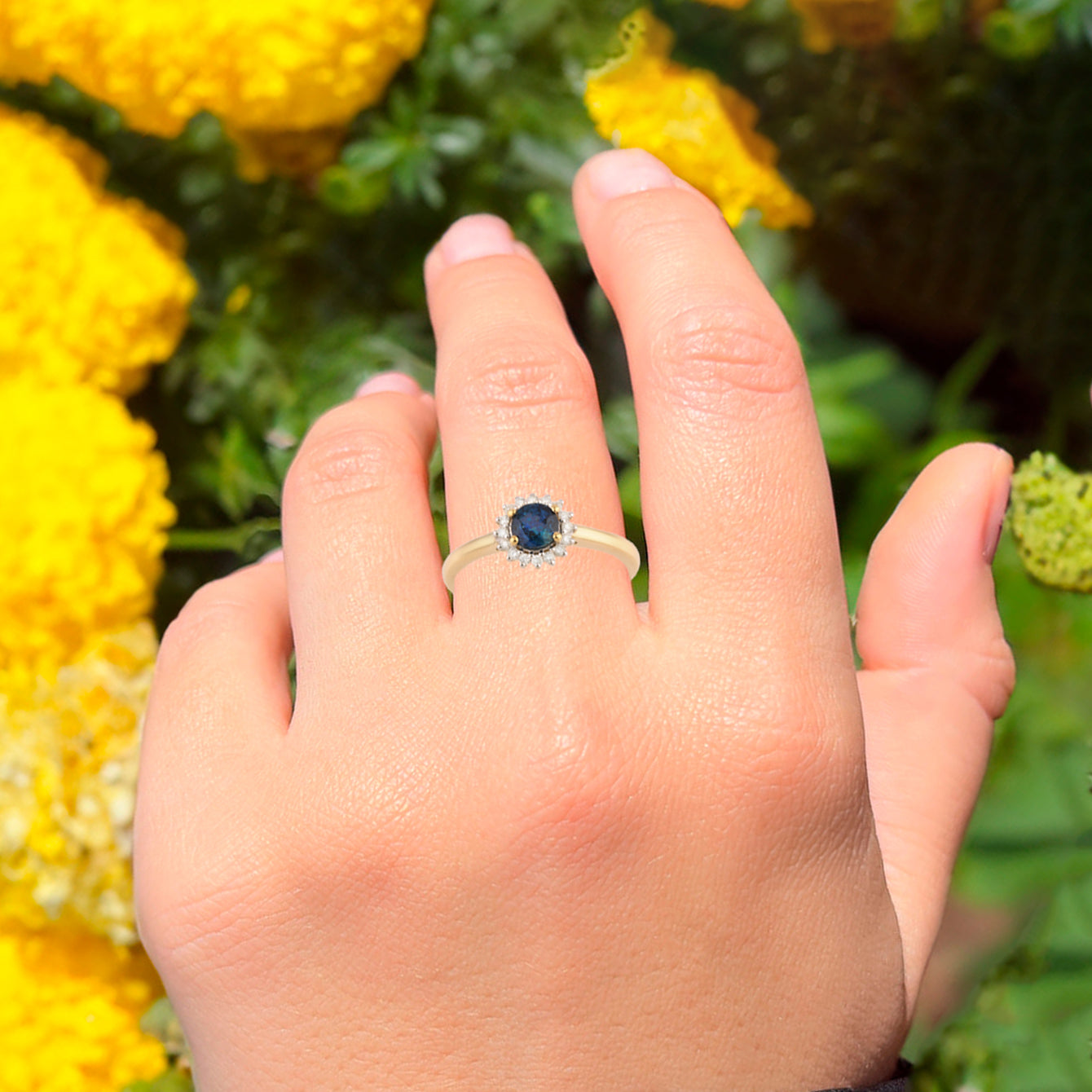 Natural Ceylon Blue Sapphire Ring With Diamonds 0.77 Carats 9K Yellow Gold