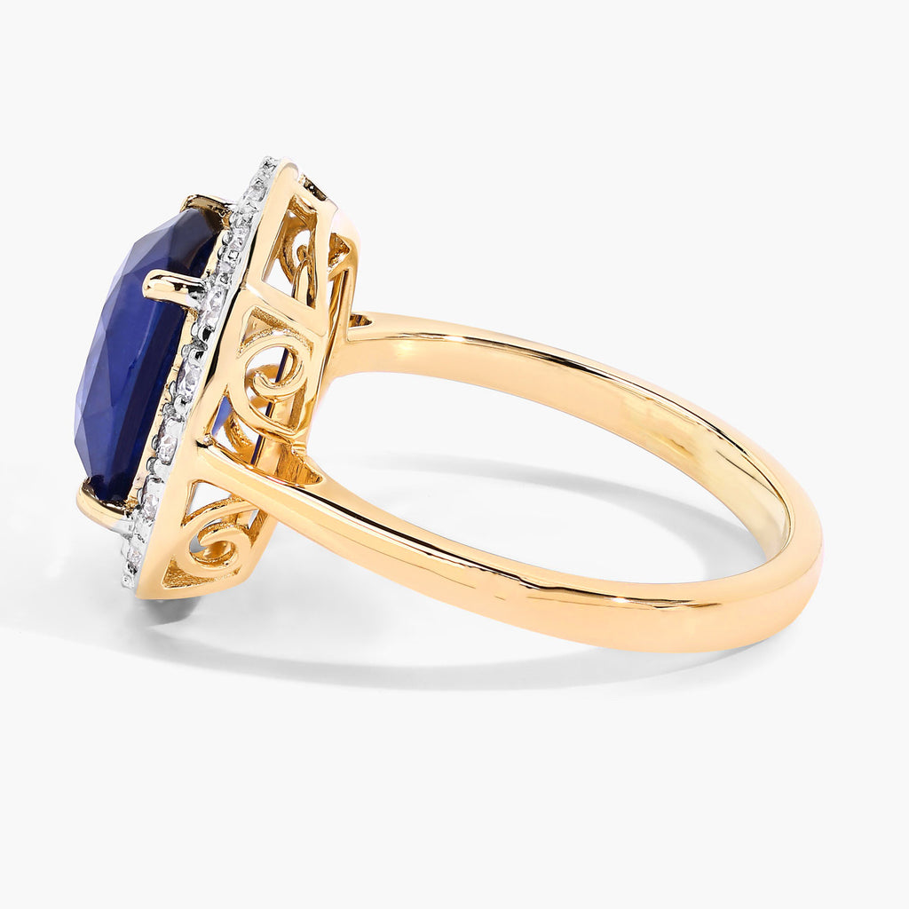 Blue Sapphire Ring With Diamonds 4.46 Carats 18K Yellow Gold