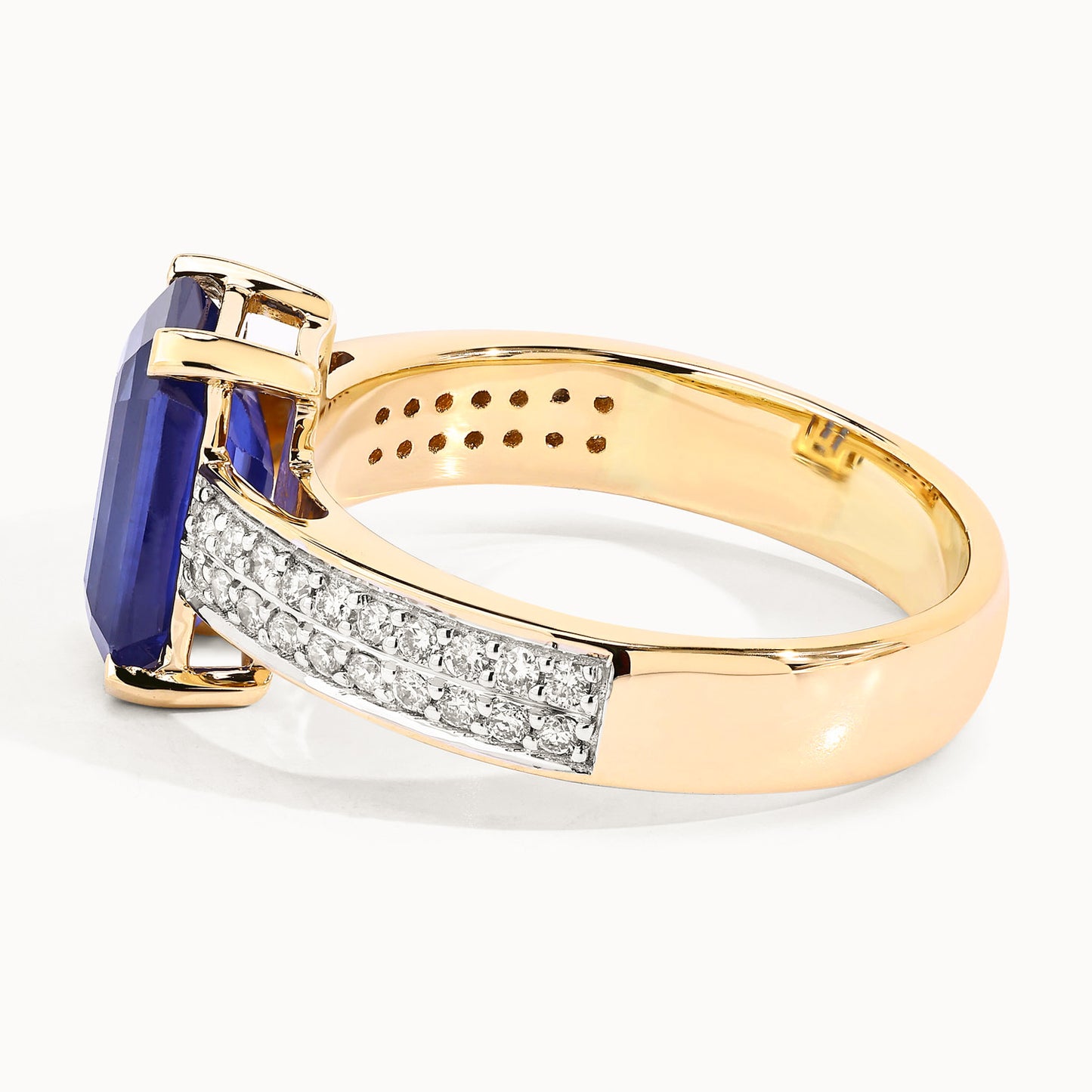 Blue Sapphire Ring With Diamonds 3.1 Carats 18K Yellow Gold