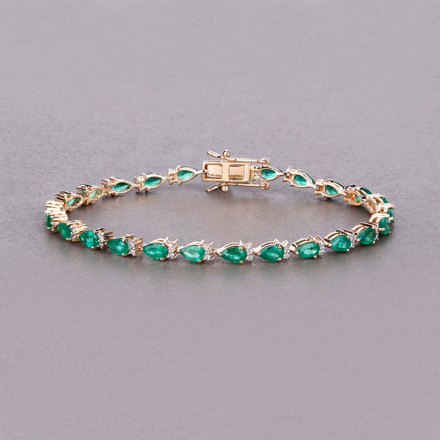 Emerald Bracelet With Diamonds 4.62 Carats 14K Yellow Gold