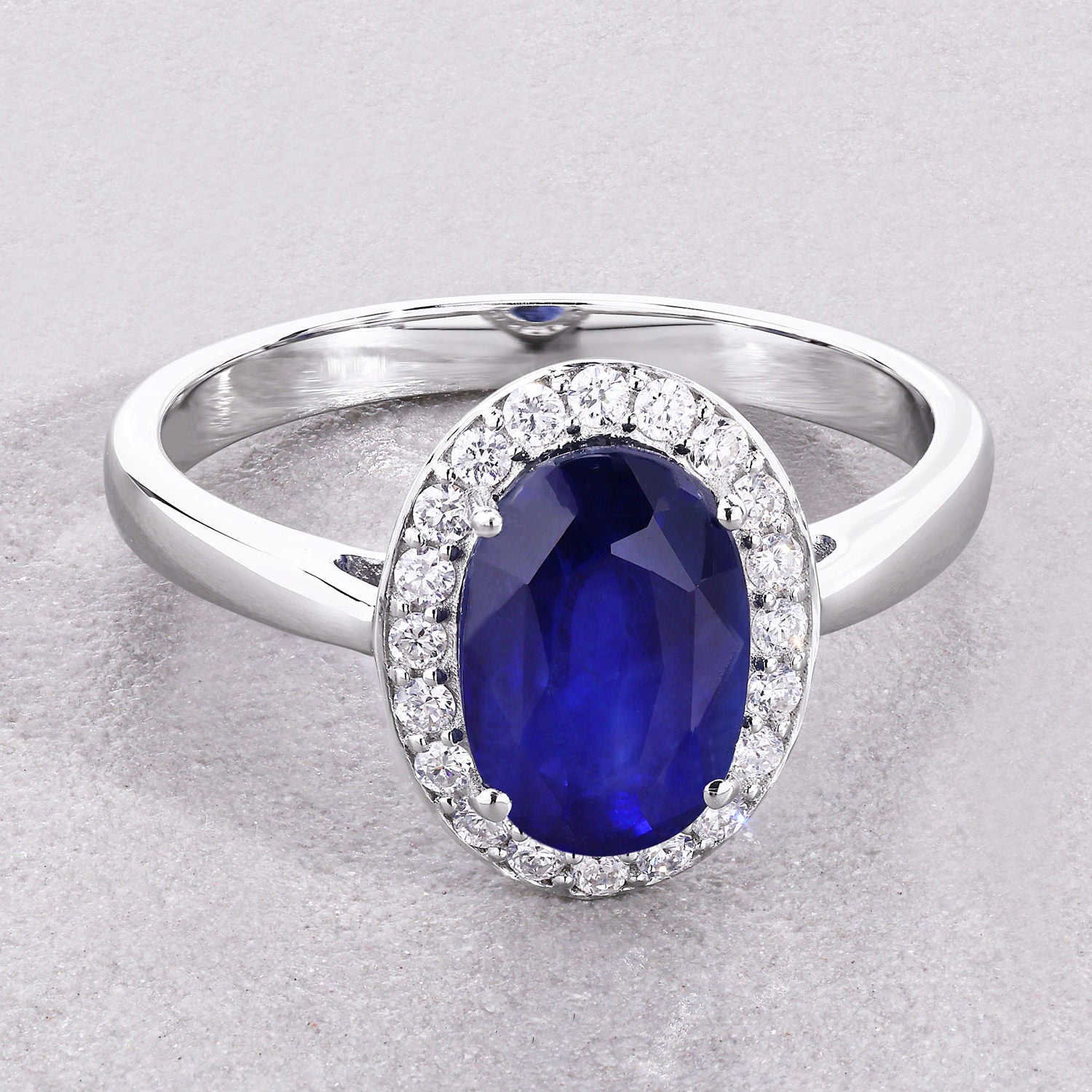 Blue Sapphire Ring With Diamonds 2.26 Carats 18K White Gold