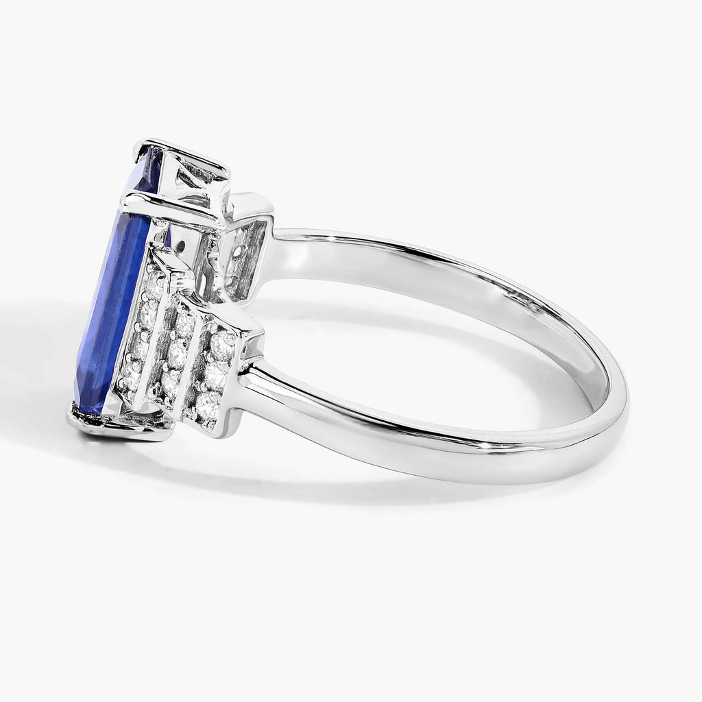 Blue Sapphire Ring With Diamonds 2.52 Carats 18K White Gold