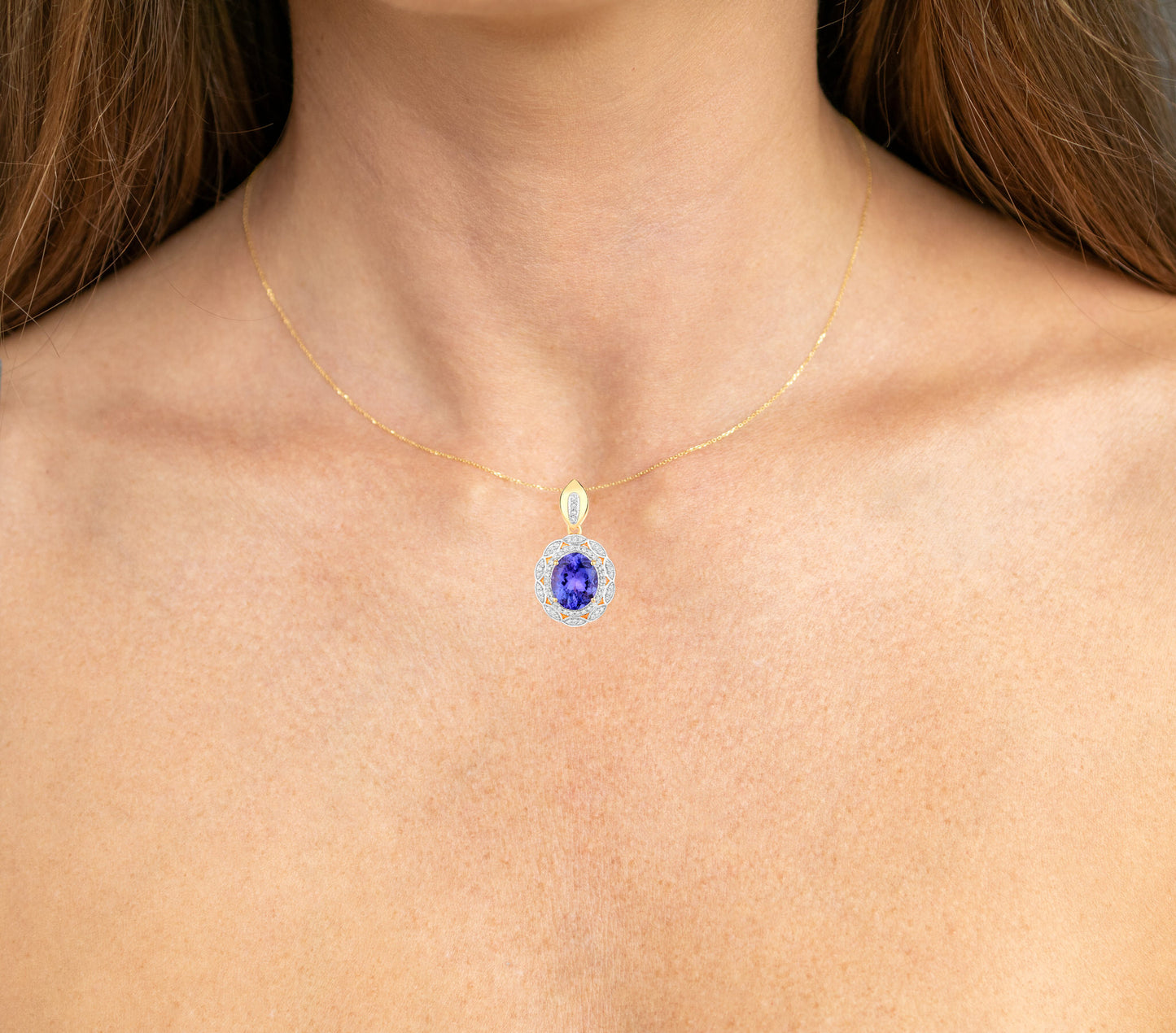 Tanzanite Pendant Necklace Diamonds 4.12 Carats 14K Yellow Gold