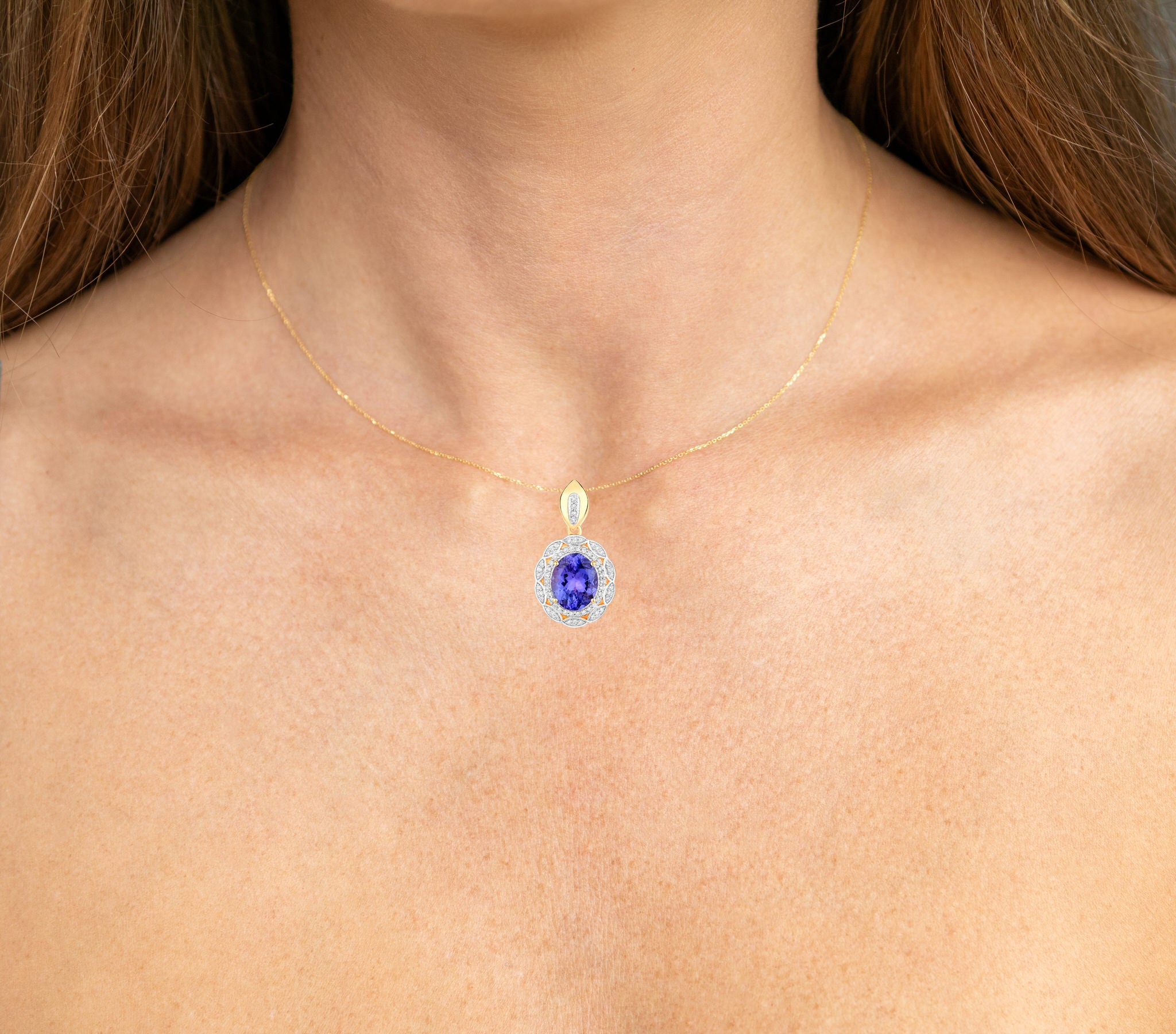 Tanzanite Pendant Necklace Diamonds 4.12 Carats 14K Yellow Gold