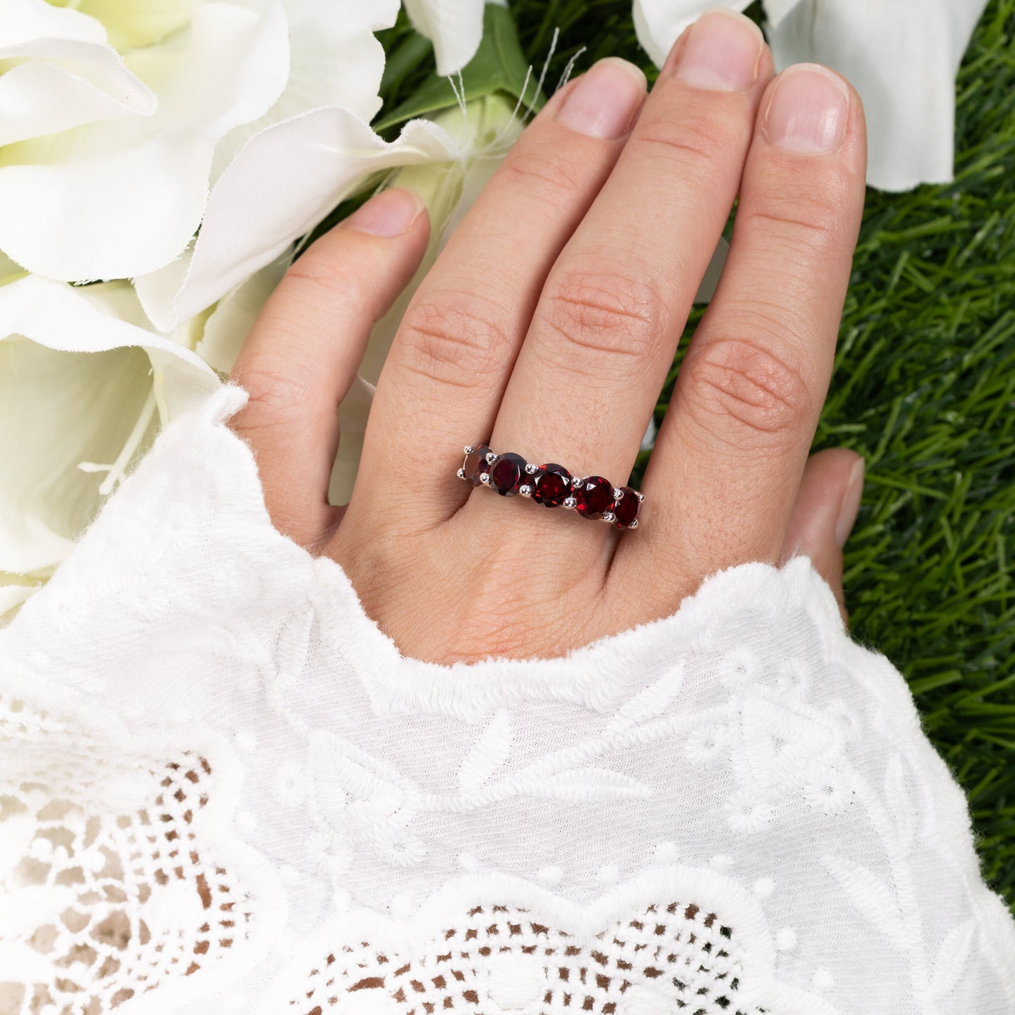 Garnet Ring 3.98 Carats Sterling Silver