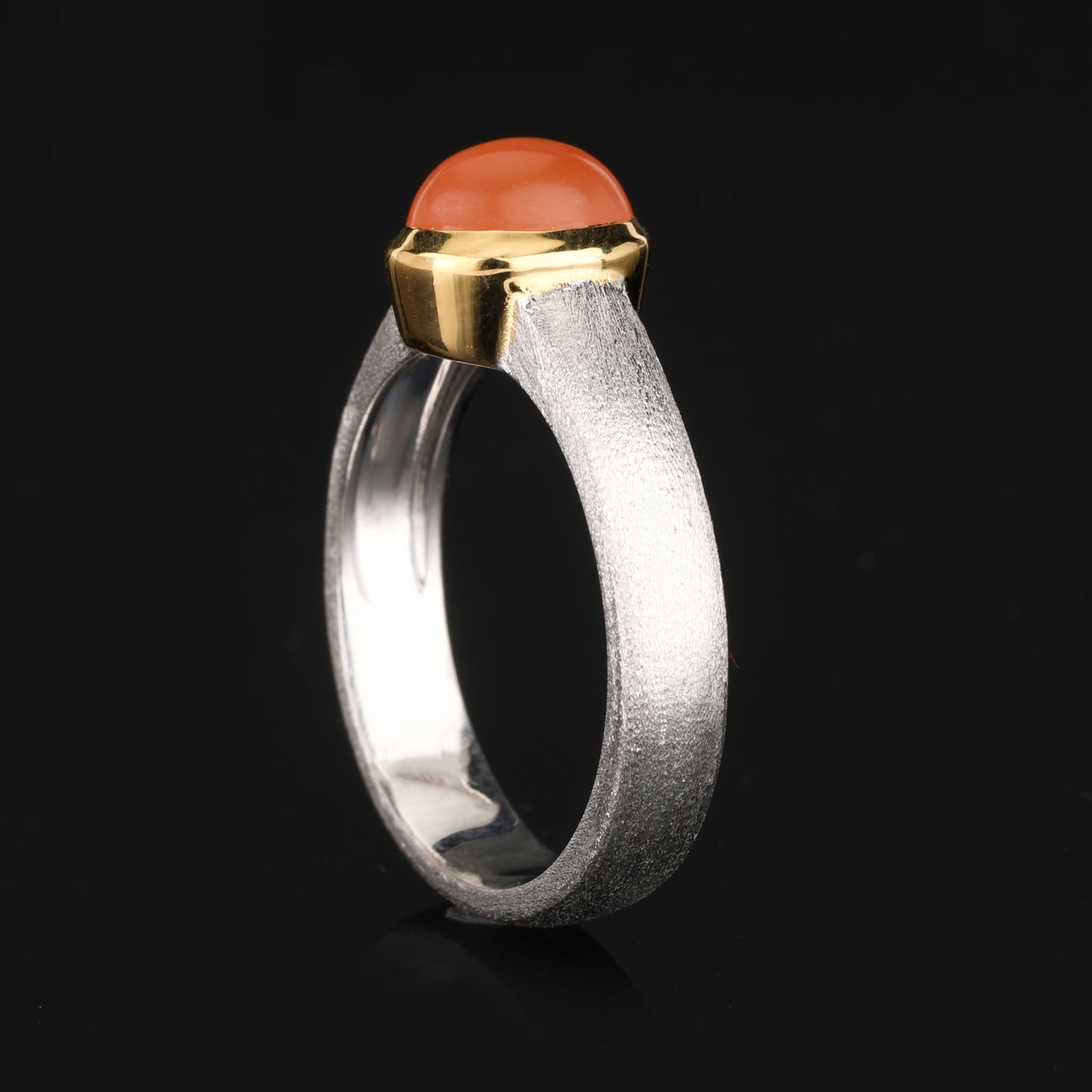 Peach Moonstone Ring 1.30 Carats Gold Plated Silver