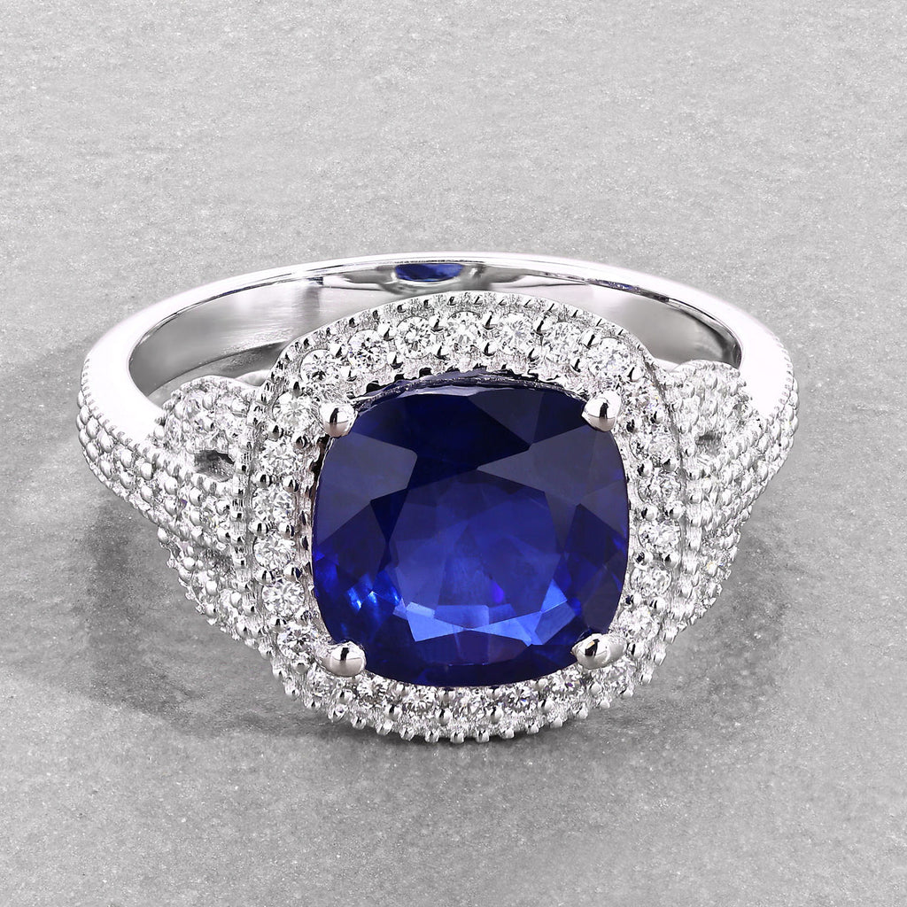 Blue Sapphire Ring With Diamonds 3.6 Carats 18K White Gold