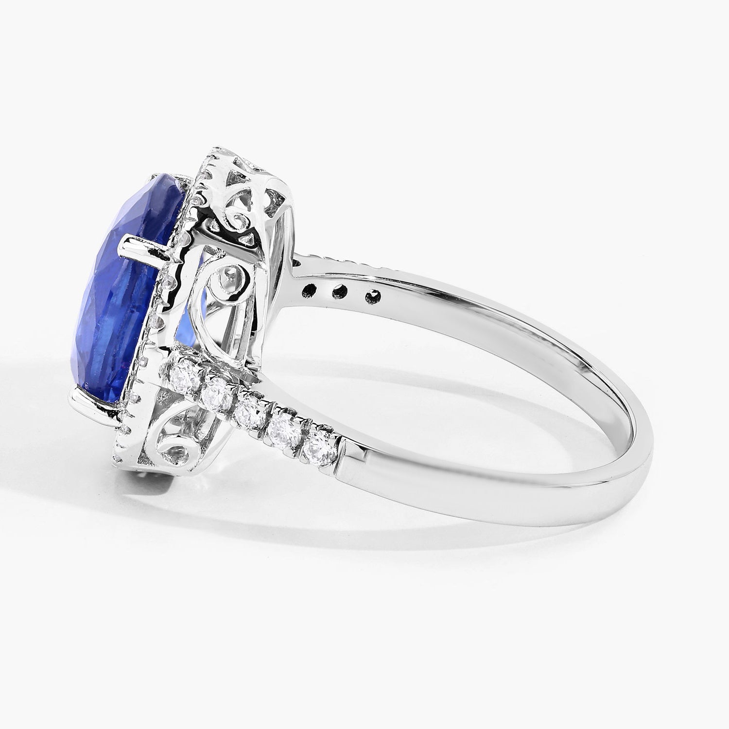 Blue Sapphire Ring With Diamonds 4.8 Carats 18K White Gold