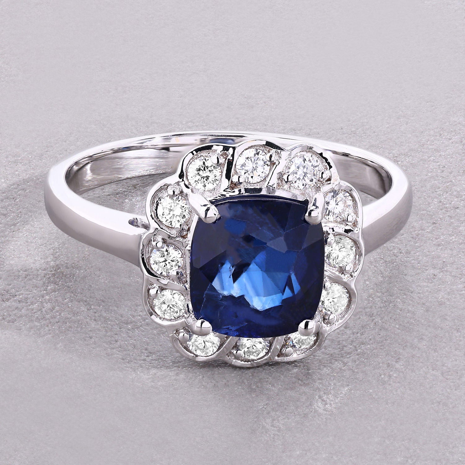 Blue Sapphire Ring With Diamonds 2.56 Carats 18K White Gold