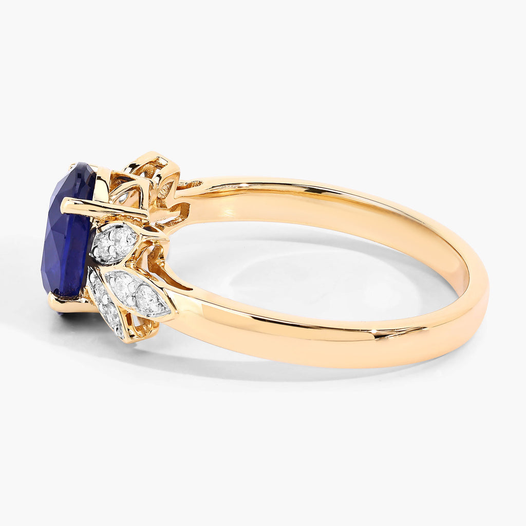 Blue Sapphire Ring With Diamonds 2.1 Carats 18K Yellow Gold