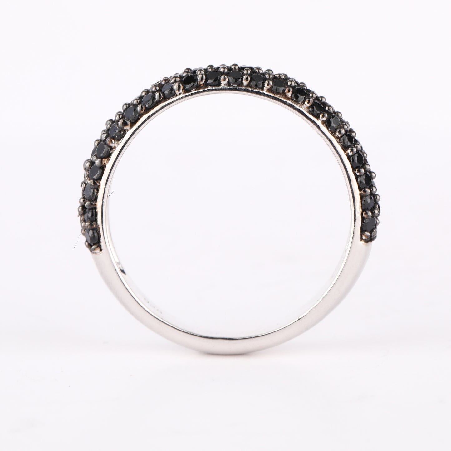Natural Black Spinel Band Ring 1.34 Carats Sterling Silver