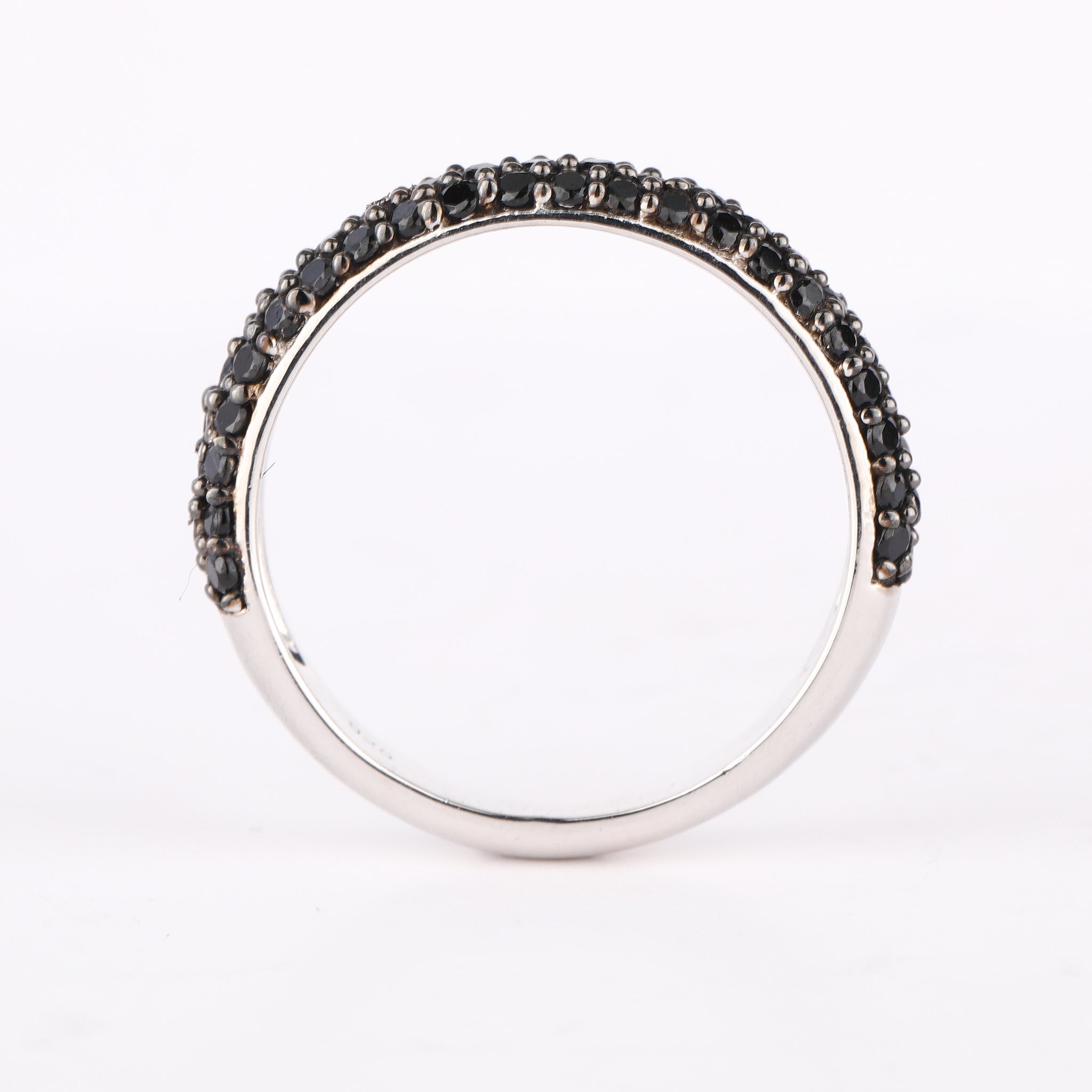 Natural Black Spinel Band Ring 1.34 Carats Sterling Silver