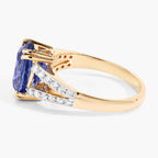 Blue Sapphire Ring With Diamonds 4.24 Carats 18K Yellow Gold