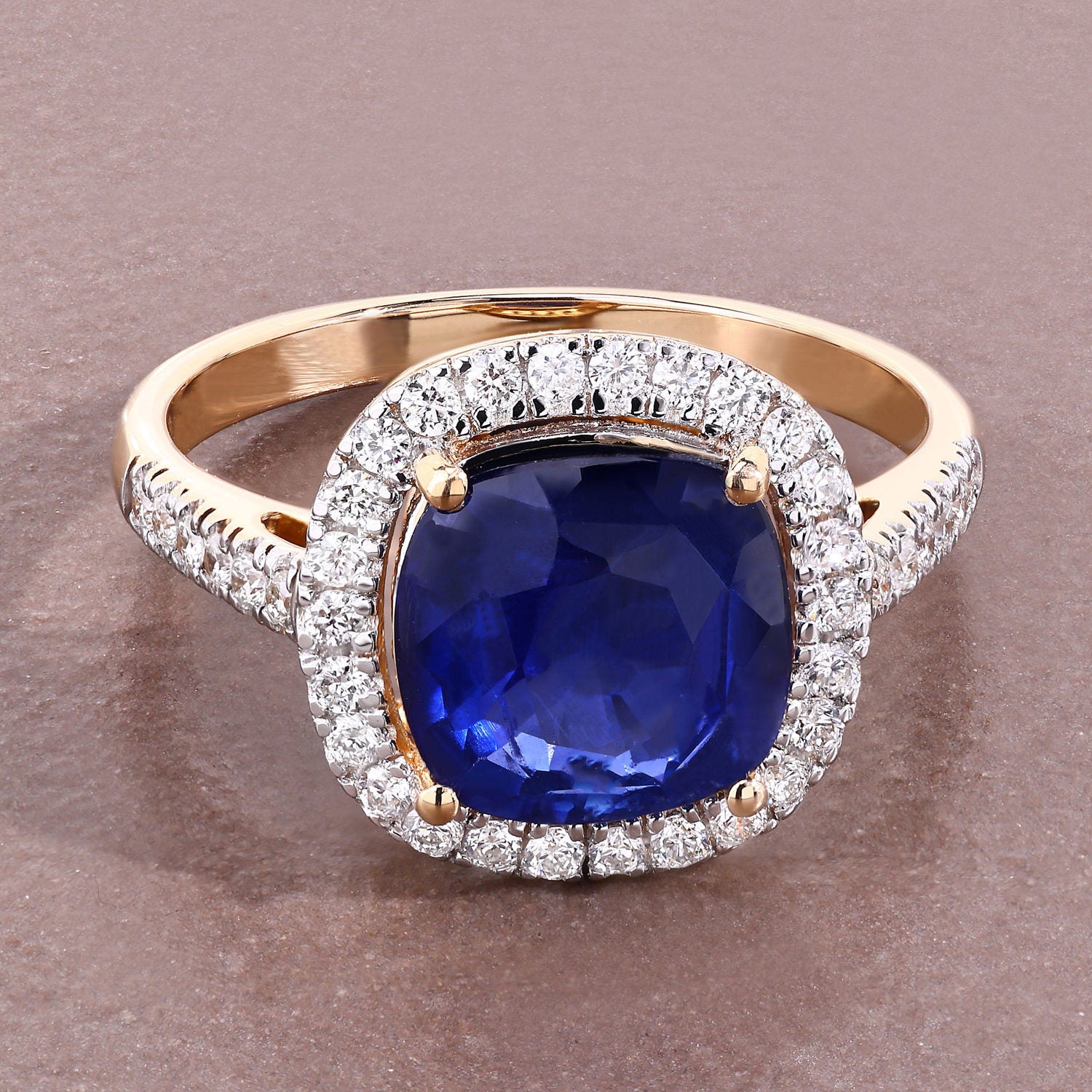 Blue Sapphire Ring With Diamonds 3.72 Carats 18K Yellow Gold