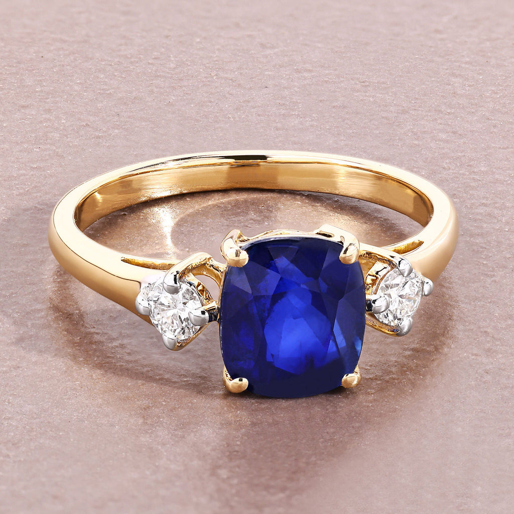 Blue Sapphire Ring With Diamonds 2.38 Carats 18K Yellow Gold