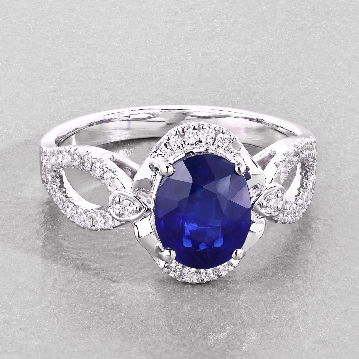 Blue Sapphire Ring With Diamonds 2.31 Carats 18K White Gold