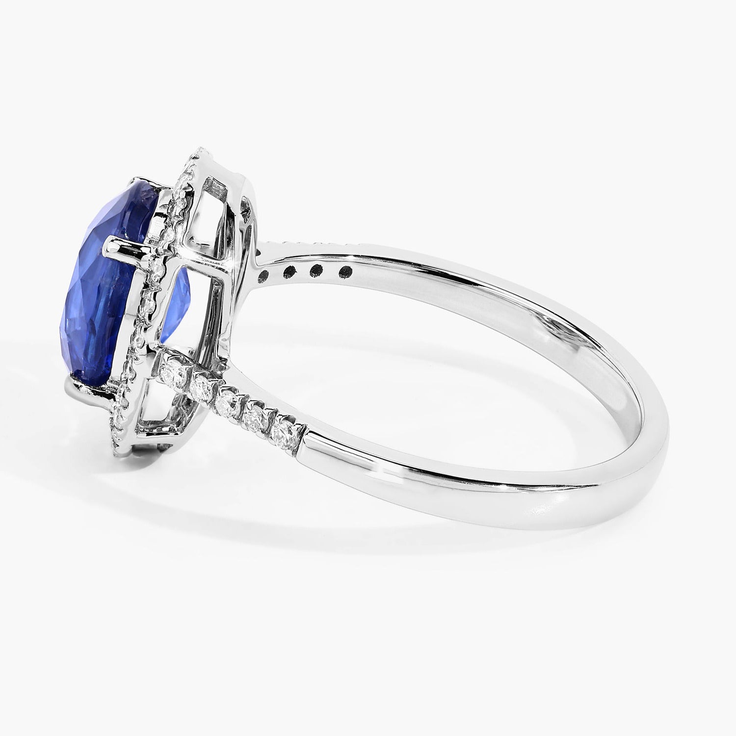 Blue Sapphire Ring With Diamonds 3.18 Carats 18K White Gold