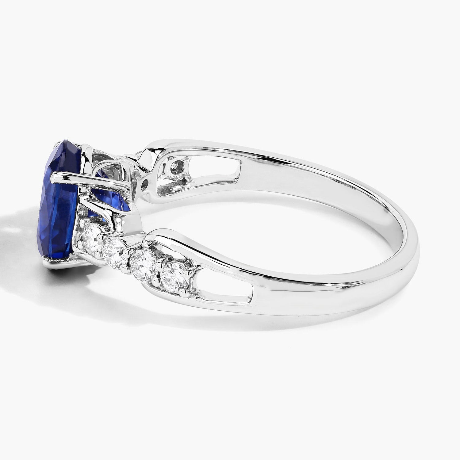 Blue Sapphire Ring With Diamonds 2.38 Carats 18K White Gold