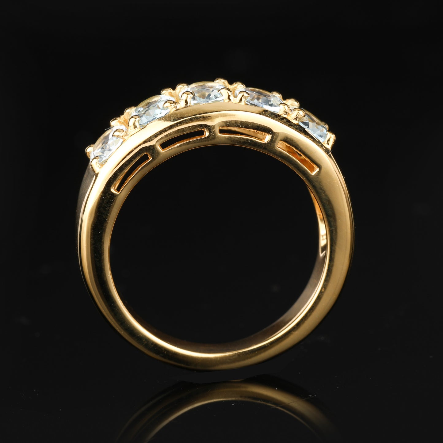 Sky Blue Topaz Ring 1.80 Carats Gold Plated Silver