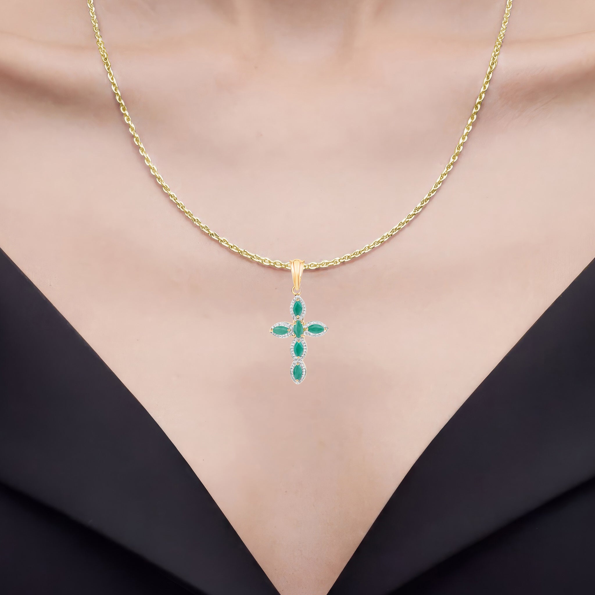 Emerald Pendant 0.82 Carats Gold Plated Silver