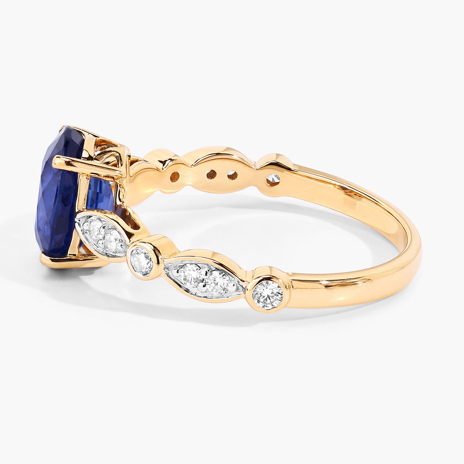 Blue Sapphire Ring With Diamonds 2.42 Carats 18K Yellow Gold
