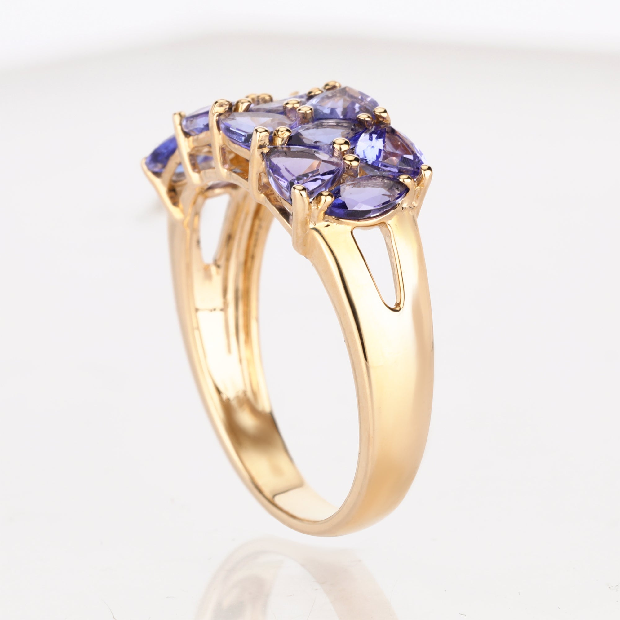 Natural Tanzanite Cluster Ring 2.54 Carats 9K Yellow Gold