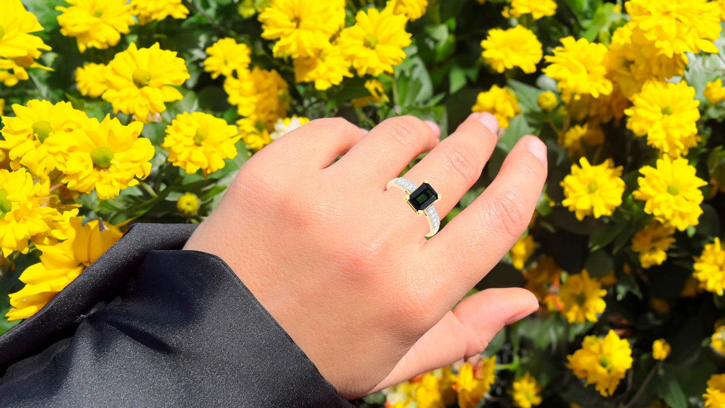 Green Tourmaline Ring With Diamonds 1.91 Carats 14K Yellow Gold