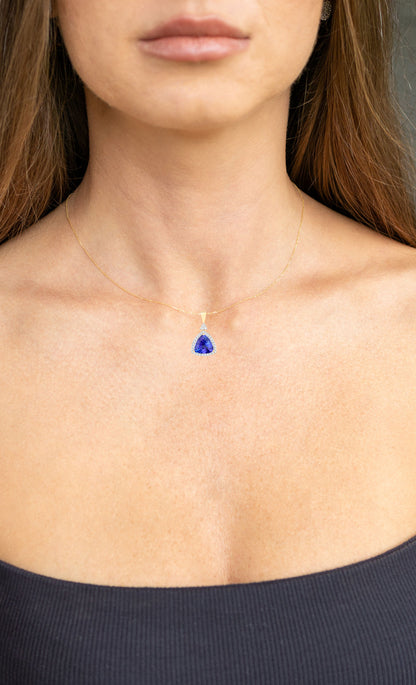 Tanzanite Pendant Necklace Diamonds 3.13 Carats 14K Yellow Gold